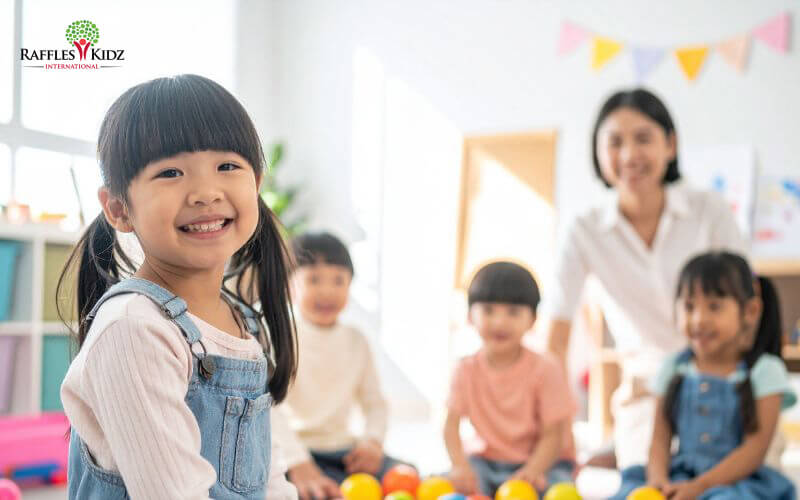 preschoolers with their educator